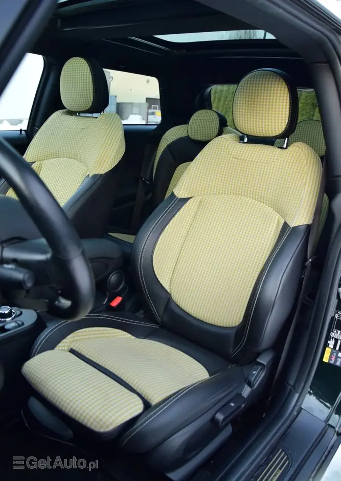 MINI Cooper SE Resolute Edition