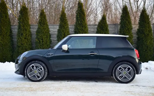 MINI Cooper SE Resolute Edition