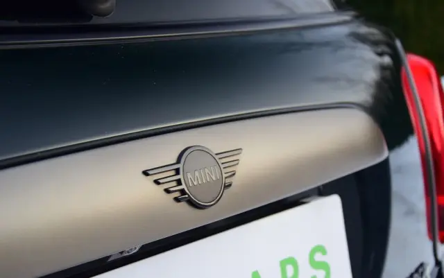 MINI Cooper SE Resolute Edition