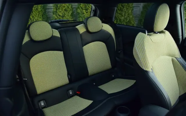 MINI Cooper SE Resolute Edition