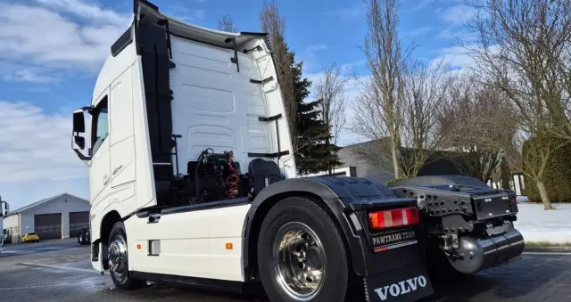 VOLVO VOLVO///FH///460///2021/// GLOBETROTTER///KLIMATYZACJA POSTOJOWA///ZABUDOWY MIĘDZYOSIOWE///WYŚWIETLACZ OBCIĄŻENIA///FULL LED///VIRTUAL COCPIT///STAN BARDZO DOBRY 