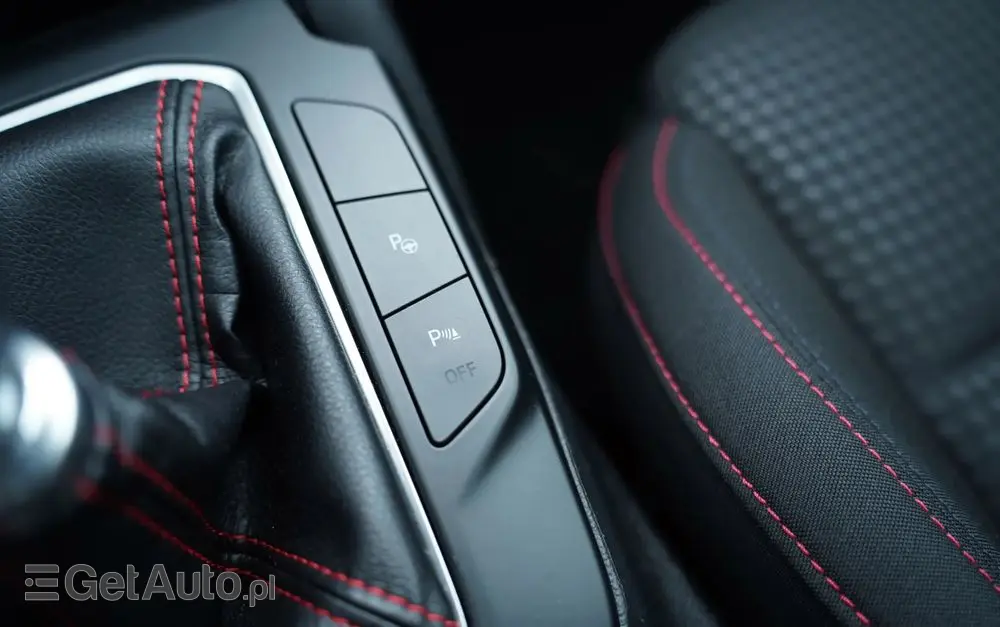 FORD Focus 1.5 EcoBlue Start-Stopp-System ST-LINE