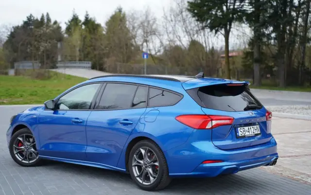 FORD Focus 1.5 EcoBlue Start-Stopp-System ST-LINE