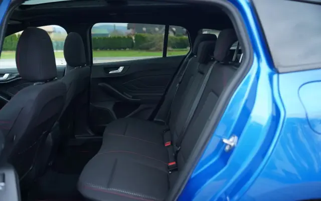 FORD Focus 1.5 EcoBlue Start-Stopp-System ST-LINE