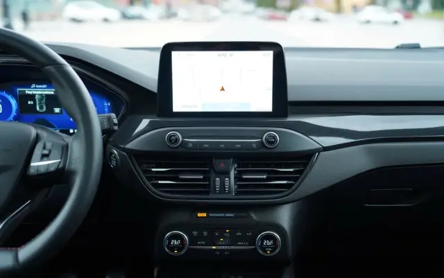 FORD Focus 1.5 EcoBlue Start-Stopp-System ST-LINE