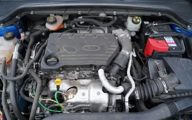 FORD Focus 1.5 EcoBlue Start-Stopp-System ST-LINE