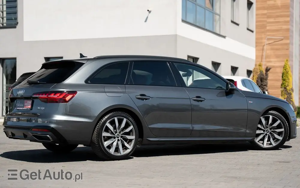 AUDI A4 Avant 35 TFSI S tronic S line
