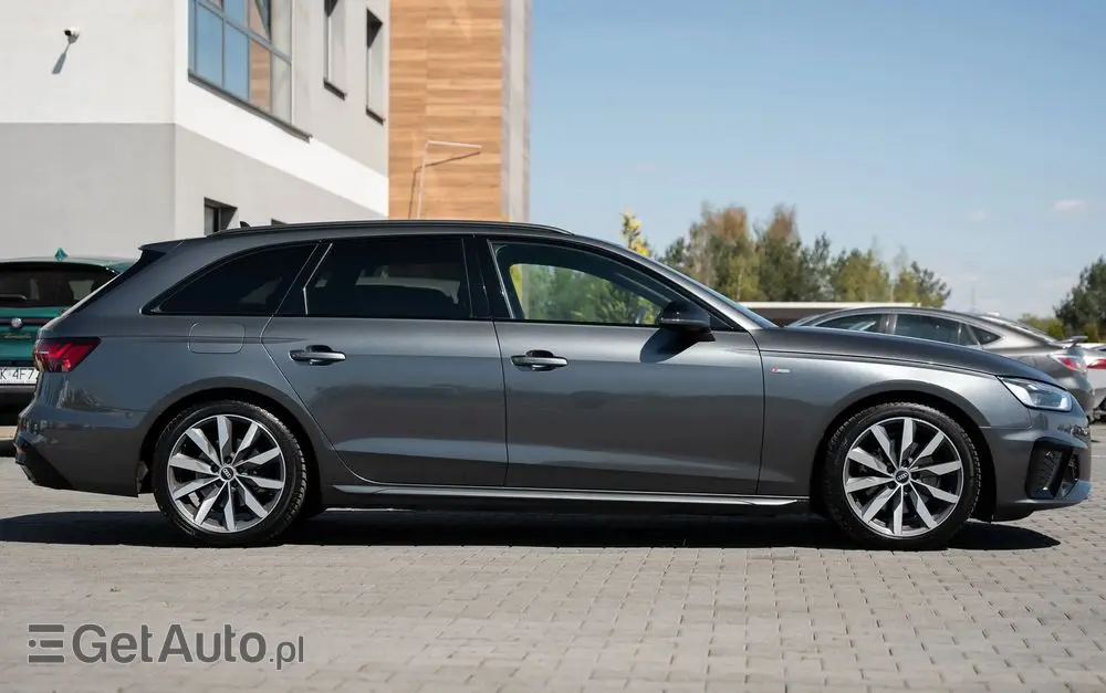 AUDI A4 Avant 35 TFSI S tronic S line