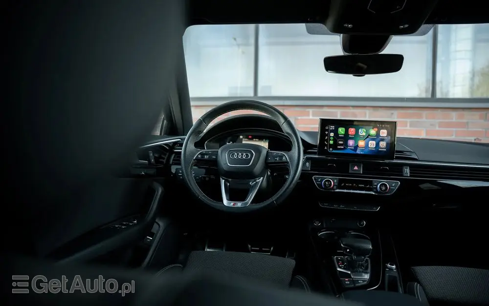 AUDI A4 Avant 35 TFSI S tronic S line