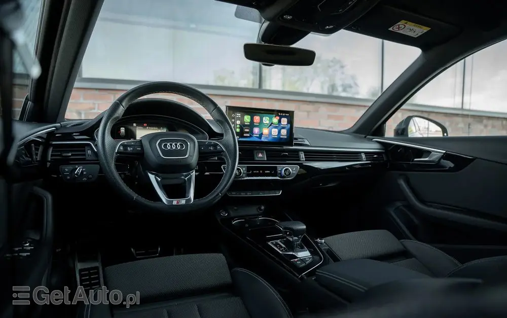 AUDI A4 Avant 35 TFSI S tronic S line