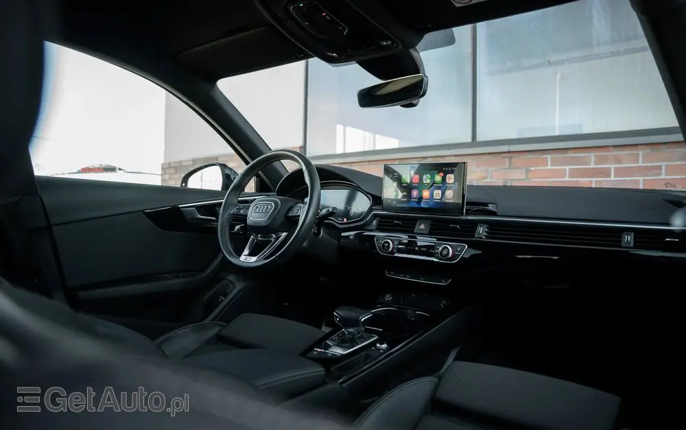 AUDI A4 Avant 35 TFSI S tronic S line