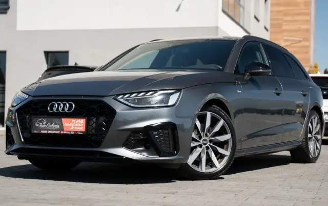 AUDI A4 Avant 35 TFSI S tronic S line