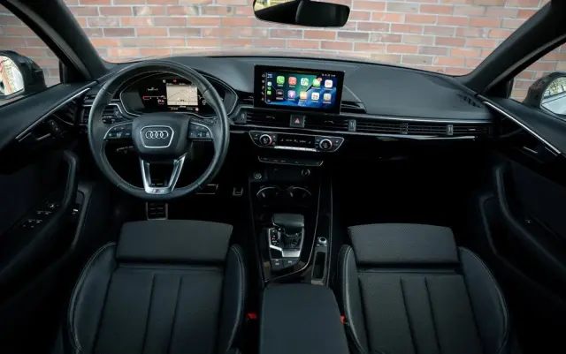 AUDI A4 Avant 35 TFSI S tronic S line