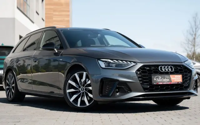 AUDI A4 Avant 35 TFSI S tronic S line