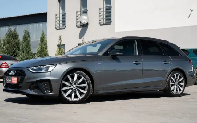 AUDI A4 Avant 35 TFSI S tronic S line