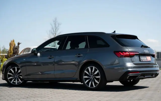 AUDI A4 Avant 35 TFSI S tronic S line