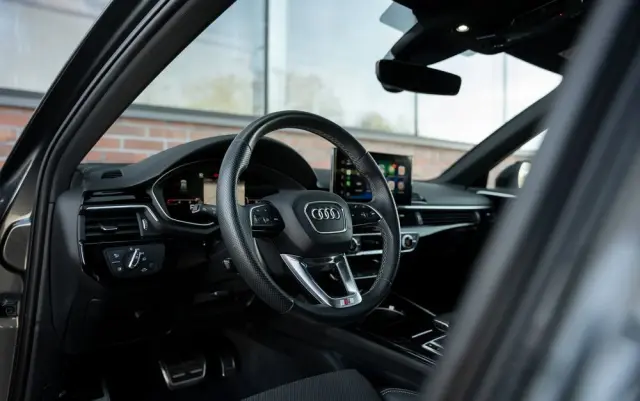 AUDI A4 Avant 35 TFSI S tronic S line