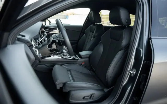 AUDI A4 Avant 35 TFSI S tronic S line