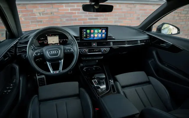 AUDI A4 Avant 35 TFSI S tronic S line
