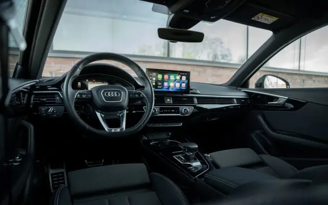 AUDI A4 Avant 35 TFSI S tronic S line