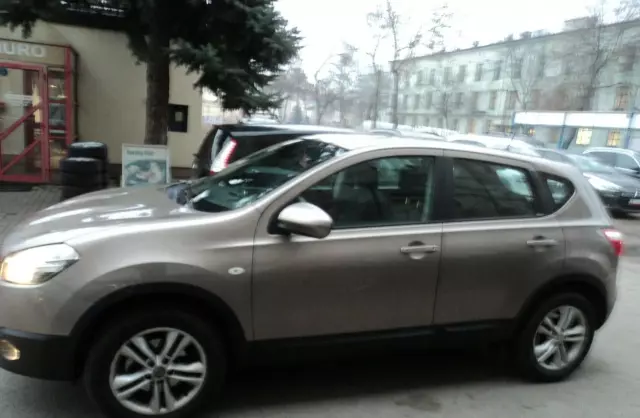 NISSAN Qashqai 