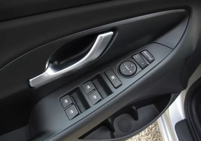 HYUNDAI I30 1.5 DPI Comfort