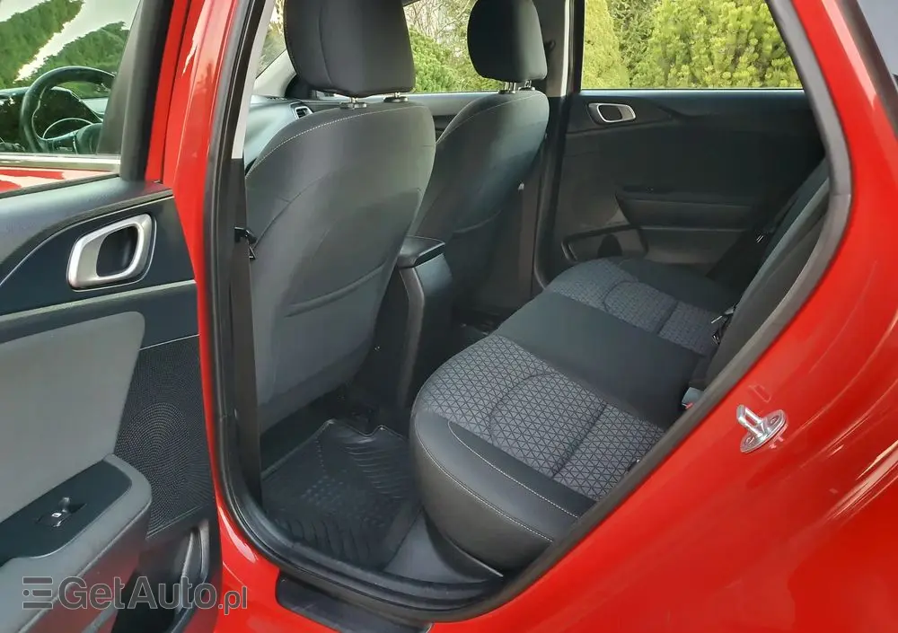 KIA Ceed 1.4 T-GDI L DCT