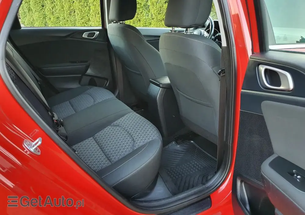 KIA Ceed 1.4 T-GDI L DCT