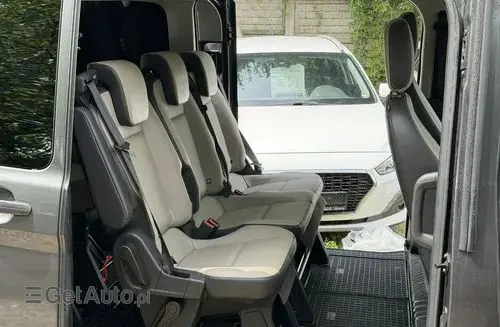 FORD Tourneo Custom 
