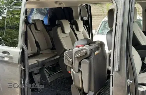 FORD Tourneo Custom 