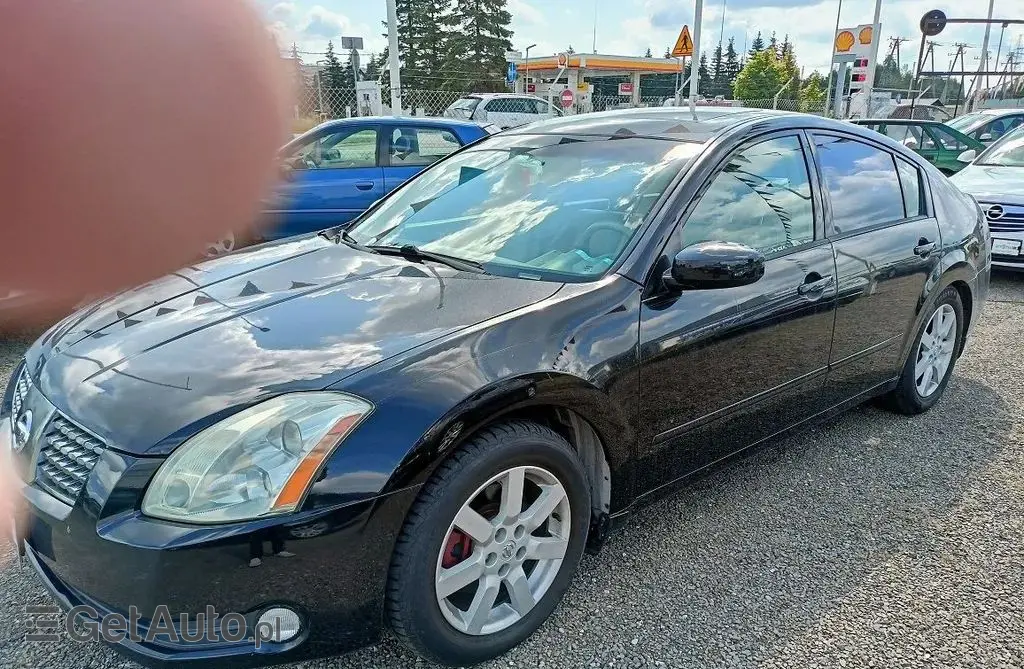 NISSAN Maxima 