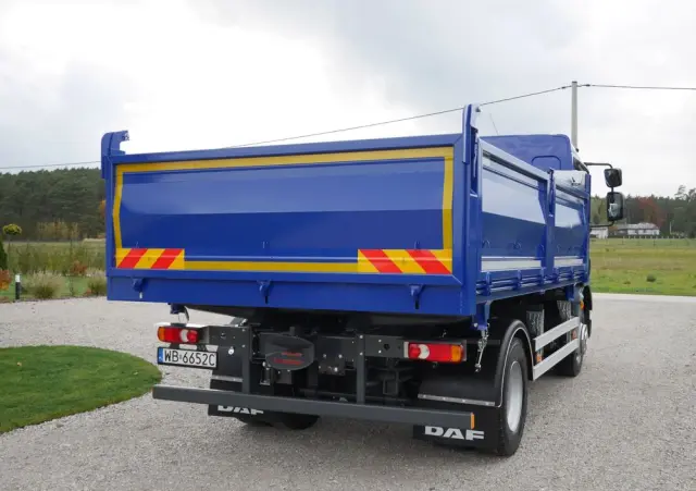 DAF LF 55.220 WYWROTKA 3-STRONNA,DMC 15000KG NISKI PRZEBIEG, STAN IDEALNY 