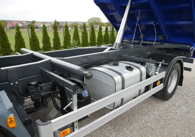 DAF LF 55.220 WYWROTKA 3-STRONNA,DMC 15000KG NISKI PRZEBIEG, STAN IDEALNY 