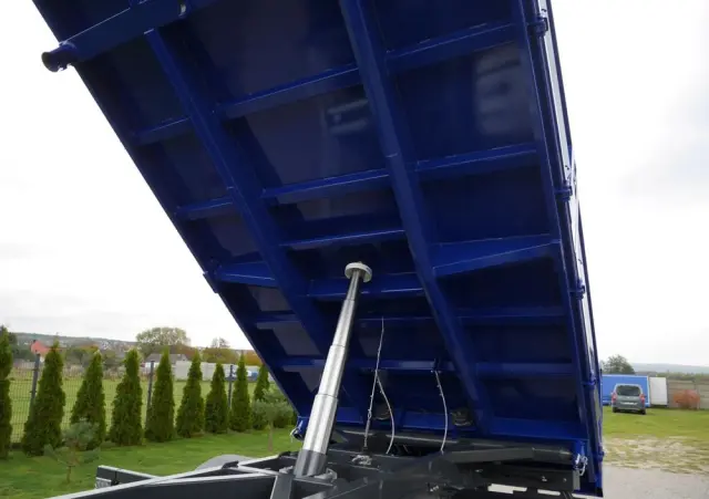 DAF LF 55.220 WYWROTKA 3-STRONNA,DMC 15000KG NISKI PRZEBIEG, STAN IDEALNY 