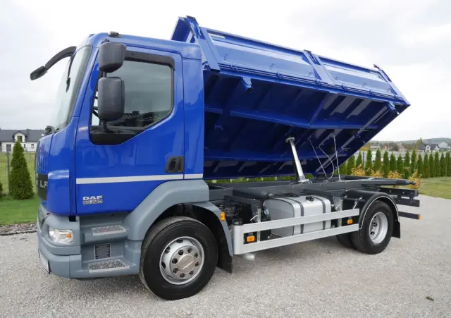 DAF LF 55.220 WYWROTKA 3-STRONNA,DMC 15000KG NISKI PRZEBIEG, STAN IDEALNY 