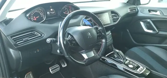 PEUGEOT 308 BlueHDi FAP 130 EAT8 Stop & Start Tech Edition