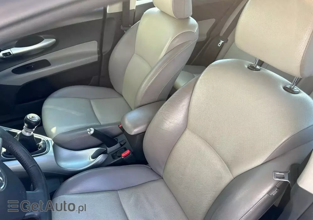 TOYOTA Auris 1.6 Premium