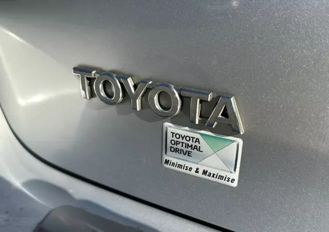 TOYOTA Auris 1.6 Premium