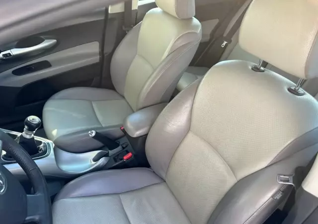 TOYOTA Auris 1.6 Premium