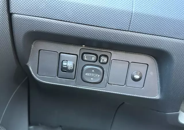 TOYOTA Auris 1.6 Premium