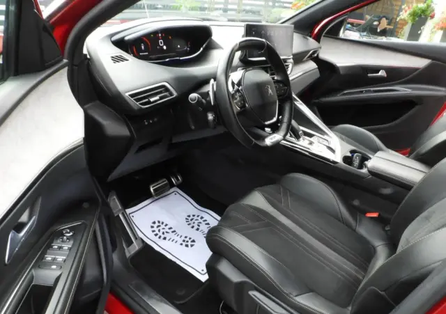 PEUGEOT 3008 1.5 BlueHDi GT Pack S&S EAT8