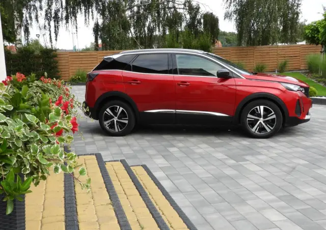 PEUGEOT 3008 1.5 BlueHDi GT Pack S&S EAT8