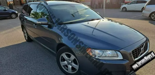 VOLVO V70 