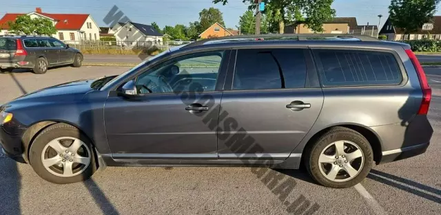 VOLVO V70 