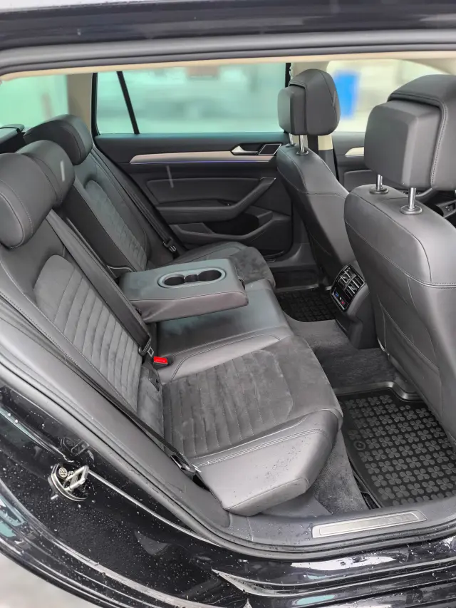 VOLKSWAGEN Passat Highline ACT DSG