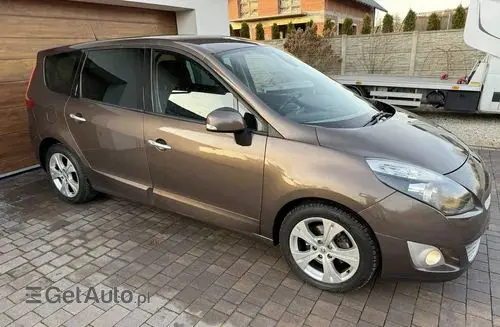 RENAULT Grand Scenic 
