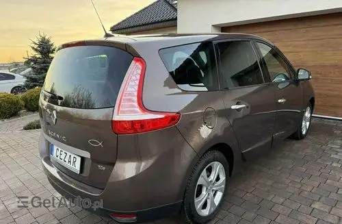 RENAULT Grand Scenic 