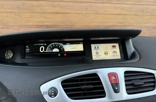 RENAULT Grand Scenic 