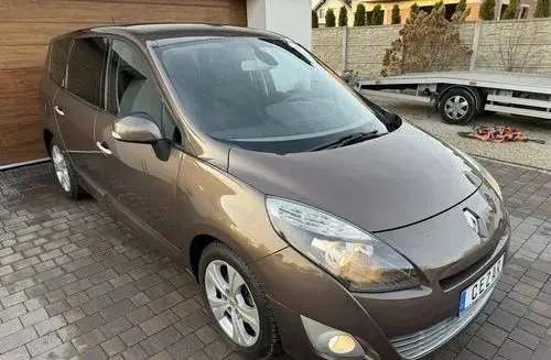 RENAULT Grand Scenic 