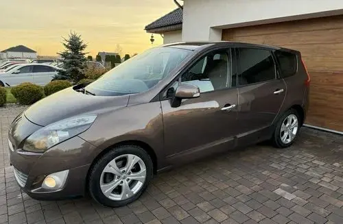 RENAULT Grand Scenic 